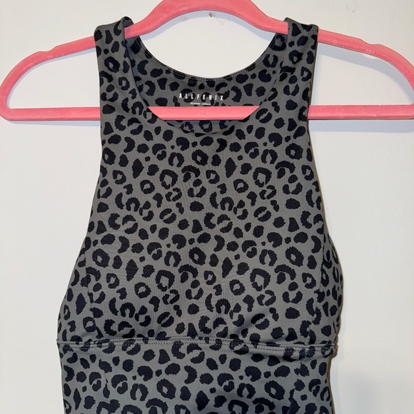 Athletic Racerback Tank Top l Built in Bra l Like New - Picture 1 of 2